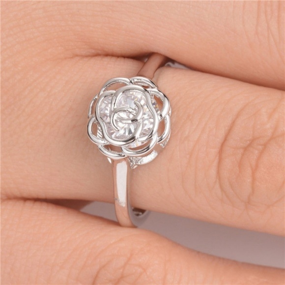 925 Silver Ring White Sapphire Wedding Ring New - Picture 3 of 3